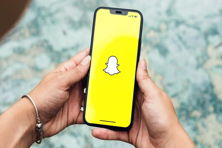 Snaps in Hindi How Regional Language Lenses Are Fueling Snapchat’s India Growth